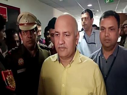 FIR filed after poster in favour of Manish Sisodia found in Delhi school | FIR filed after poster in favour of Manish Sisodia found in Delhi school FIR filed after poster in favour of Manish Sisodia found in Delhi school | FIR filed after poster in favour of Manish Sisodia found in Delhi school