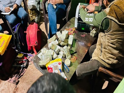Indian Army recovers 7 kg narcotics, foreign currency in J-K's Poonch | Indian Army recovers 7 kg narcotics, foreign currency in J-K's Poonch