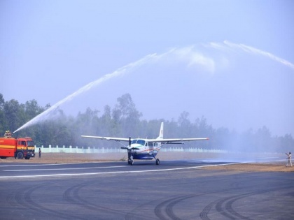 Odisha CM inaugurates flight service between Bhubaneswar and Rangeilunda airstrip | Odisha CM inaugurates flight service between Bhubaneswar and Rangeilunda airstrip