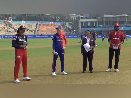 WPL: Royal Challengers Bangalore opt to field against Delhi Capitals | WPL: Royal Challengers Bangalore opt to field against Delhi Capitals