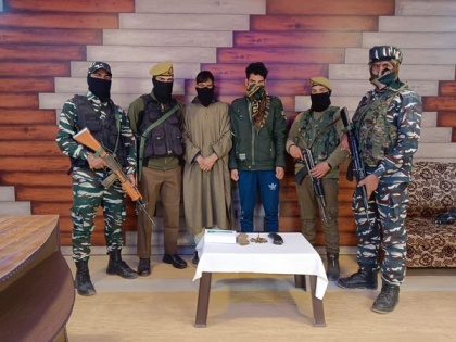 J-K: 2 LeT terrorists held in Baramulla, arms and ammunition recovered | J-K: 2 LeT terrorists held in Baramulla, arms and ammunition recovered