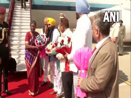 Punjab: President Droupadi Murmu arrives Amritsar; receives warm welcome | Punjab: President Droupadi Murmu arrives Amritsar; receives warm welcome