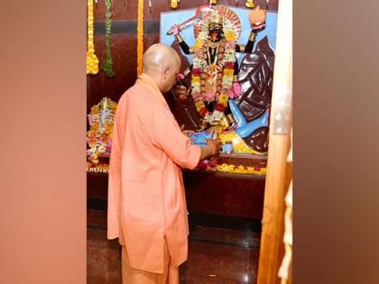 CM Yogi consecrates idols of Maa Kali, Lord Ganesh, Kalbhairav | CM Yogi consecrates idols of Maa Kali, Lord Ganesh, Kalbhairav