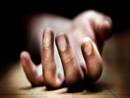 Man strangles wife to death, later dies by suicide in UP's Aligarh | Man strangles wife to death, later dies by suicide in UP's Aligarh