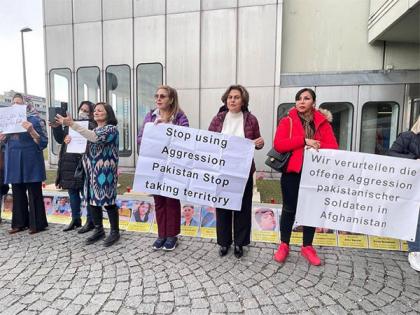 Afghan diaspora in Vienna hold anti-Taliban protest | Afghan diaspora in Vienna hold anti-Taliban protest