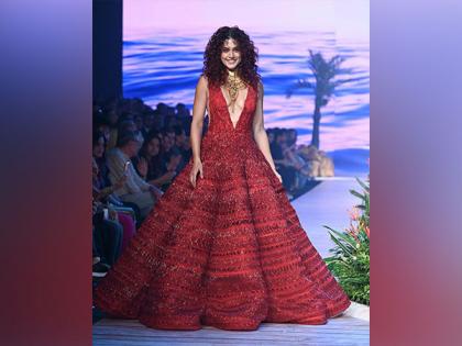 Taapsee Pannu looks radiant in red gown, check out | Taapsee Pannu looks radiant in red gown, check out