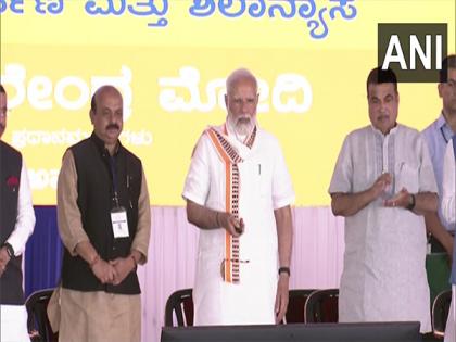 PM Modi inaugurates 118 Km long Bengaluru-Mysuru Expressway project | PM Modi inaugurates 118 Km long Bengaluru-Mysuru Expressway project