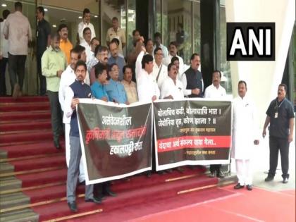 Maharashtra: MVA leaders protest demanding Abdul Sattar's resignation over remarks on farmers | Maharashtra: MVA leaders protest demanding Abdul Sattar's resignation over remarks on farmers