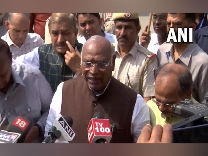 "We want to know how Adani made crores of rupees within 2.5 years?": Mallikarjun Kharge | "We want to know how Adani made crores of rupees within 2.5 years?": Mallikarjun Kharge