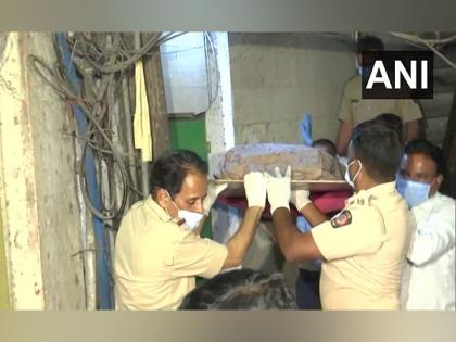 Mumbai: Decomposed body of 53-year-old woman found in plastic bag | Mumbai: Decomposed body of 53-year-old woman found in plastic bag Mumbai: Decomposed body of 53-year-old woman found in plastic bag | Mumbai: Decomposed body of 53-year-old woman found in plastic bag