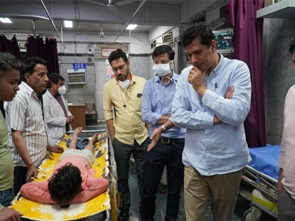 Delhi Health Minister Saurabh Bhardwaj conducts surprise inspections at 3 Hospitals, directs to referring patients | Delhi Health Minister Saurabh Bhardwaj conducts surprise inspections at 3 Hospitals, directs to referring patients
