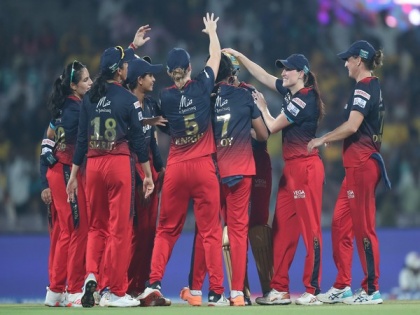 WPL 2023: Kanika Ahuja, Ellyse Perry help Royal Challengers Bangalore beat UP Warriorz by 5 wickets | WPL 2023: Kanika Ahuja, Ellyse Perry help Royal Challengers Bangalore beat UP Warriorz by 5 wickets