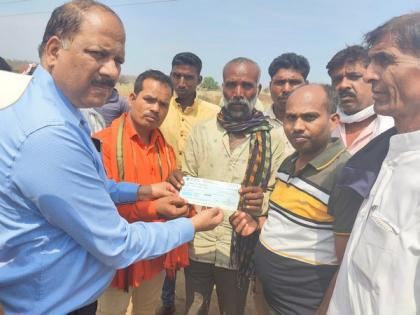 Ex-gratia of Rs 10 lakh given to family of tribal youth died in police firing in MP's Indore | Ex-gratia of Rs 10 lakh given to family of tribal youth died in police firing in MP's Indore