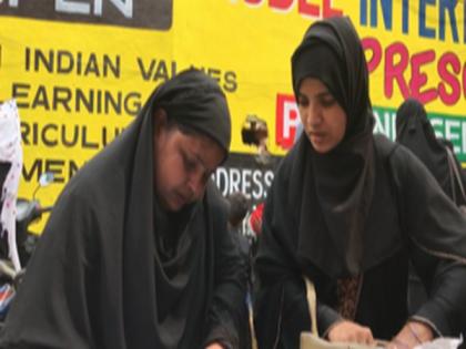 Muslim women in MP's Jabalpur excited for Ladli Behana Yojana, queue up in banks to update documents | Muslim women in MP's Jabalpur excited for Ladli Behana Yojana, queue up in banks to update documents