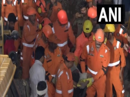 UP: 11 rescued after roof of potato cold storage collapses in Sambhal, 20-30 feared trapped | UP: 11 rescued after roof of potato cold storage collapses in Sambhal, 20-30 feared trapped