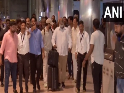 'RRR' director SS Rajamouli, music composer MM Keeravani arrive to rousing reception at Hyderabad airport | 'RRR' director SS Rajamouli, music composer MM Keeravani arrive to rousing reception at Hyderabad airport
