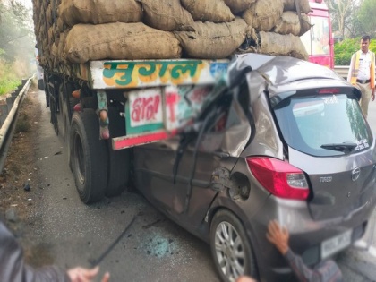 Maharashtra: 3 killed in Mumbai-Pune Expressway accident | Maharashtra: 3 killed in Mumbai-Pune Expressway accident