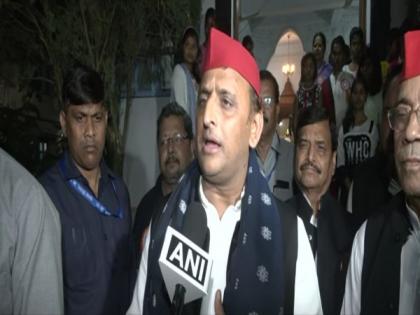 CMs of many states trying for coalition to defeat BJP, Congress should decide it's role in elections: Akhilesh Yadav | CMs of many states trying for coalition to defeat BJP, Congress should decide it's role in elections: Akhilesh Yadav