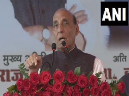 "BJP not stopping anyone's voice...voice was stopped in 1975 by imposing emergency" Rajnath Singh slams Rahul Gandhi | "BJP not stopping anyone's voice...voice was stopped in 1975 by imposing emergency" Rajnath Singh slams Rahul Gandhi