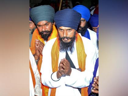 Punjab Police requests people to maintain peace, harmony after launching operation to arrest Amritpal Singh | Punjab Police requests people to maintain peace, harmony after launching operation to arrest Amritpal Singh