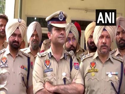 Two cars of Amritpal's convoy seized, motorbikes tried to divert cops: Jalandhar DIG Swapan Sharma | Two cars of Amritpal's convoy seized, motorbikes tried to divert cops: Jalandhar DIG Swapan Sharma