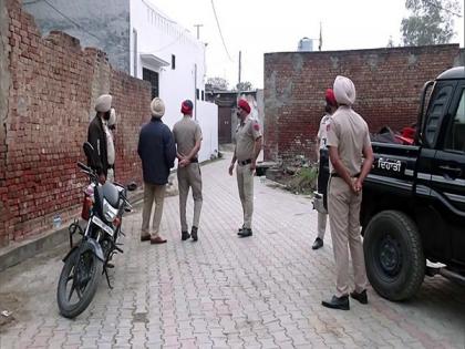 Crackdown against Amritpal day 3: Locals feel situation peaceful but retailers complain of loss to business in Punjab | Crackdown against Amritpal day 3: Locals feel situation peaceful but retailers complain of loss to business in Punjab Crackdown against Amritpal day 3: Locals feel situation peaceful but retailers complain of loss to business in Punjab | Crackdown against Amritpal day 3: Locals feel situation peaceful but retailers complain of loss to business in Punjab