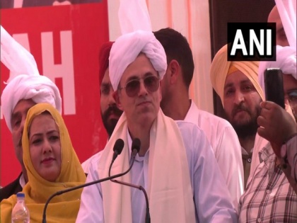 How can govt resolve peoples' issues if it cannot spot an imposter: Omar Abdullah on Gujarat conman | How can govt resolve peoples' issues if it cannot spot an imposter: Omar Abdullah on Gujarat conman