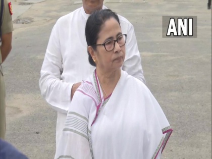 "Will protest against Centre's dictatorship": West Bengal CM Mamata Banerjee | "Will protest against Centre's dictatorship": West Bengal CM Mamata Banerjee