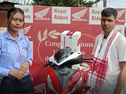 Guwahati shopkeeper buys scooty using coins saved over 5-6 years | Guwahati shopkeeper buys scooty using coins saved over 5-6 years