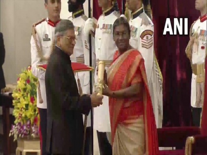 President Murmu confers Padma Awards, SM Krishna, Narendra Chandra Debbarma honoured | President Murmu confers Padma Awards, SM Krishna, Narendra Chandra Debbarma honoured