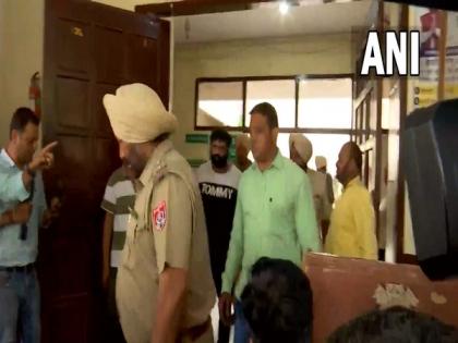 Four accused, who helped Amritpal Singh escape, taken to court | Four accused, who helped Amritpal Singh escape, taken to court