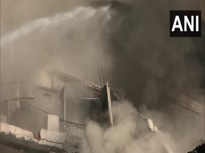 3-storey building collapses in Delhi's Rohini | 3-storey building collapses in Delhi's Rohini