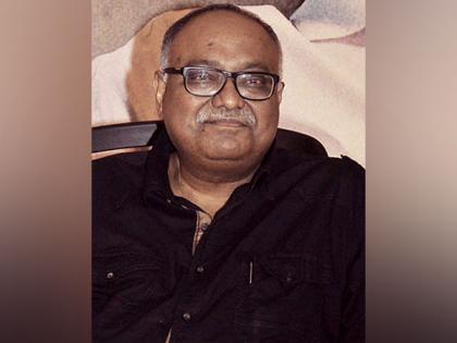 Veteran director Pradeep Sarkar cremated in Mumbai, Deepika Padukone, Rani Mukerji pay last respects | Veteran director Pradeep Sarkar cremated in Mumbai, Deepika Padukone, Rani Mukerji pay last respects