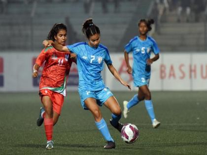 India suffer defeat against Bangladesh in SAFF U-17 Women's Championship | India suffer defeat against Bangladesh in SAFF U-17 Women's Championship