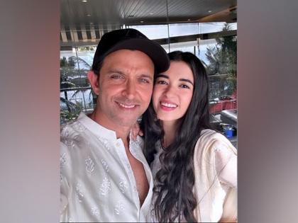 Check out Hrithik Roshan's perfect reaction to Saba Azad's latest pics | Check out Hrithik Roshan's perfect reaction to Saba Azad's latest pics