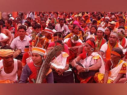 Odisha: Jana Jati outfit holds rally in Bhubaneswar, demands removal of ST status of converted tribals | Odisha: Jana Jati outfit holds rally in Bhubaneswar, demands removal of ST status of converted tribals