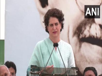 "Our family nurtured democracy of this country with their blood": Priyanka Gandhi lashes out at BJP | "Our family nurtured democracy of this country with their blood": Priyanka Gandhi lashes out at BJP