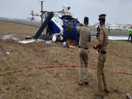 Kerala: Coast Guard ALH Dhruv chopper meets with accident in Kochi, crew safe | Kerala: Coast Guard ALH Dhruv chopper meets with accident in Kochi, crew safe