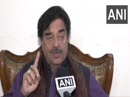 Rahul Gandhi's disqualification will help Opposition get advantage of 100 plus seats: TMC's Shatrughan Sinha | Rahul Gandhi's disqualification will help Opposition get advantage of 100 plus seats: TMC's Shatrughan Sinha