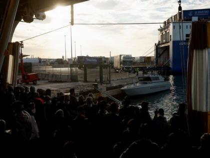 Pakistanis migrants among 190 saved by rescue ship in Italy | Pakistanis migrants among 190 saved by rescue ship in Italy