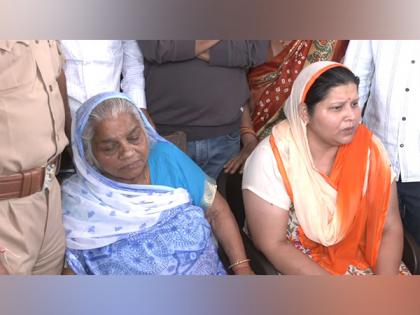 After UP court verdict in abduction case, Umesh Pal's kin now seek death for Atiq Ahmed in murder case | After UP court verdict in abduction case, Umesh Pal's kin now seek death for Atiq Ahmed in murder case After UP court verdict in abduction case, Umesh Pal's kin now seek death for Atiq Ahmed in murder case | After UP court verdict in abduction case, Umesh Pal's kin now seek death for Atiq Ahmed in murder case