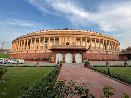 TMC MPs to protest against Centre in Parliament over issue of 'Save Democracy' | TMC MPs to protest against Centre in Parliament over issue of 'Save Democracy'