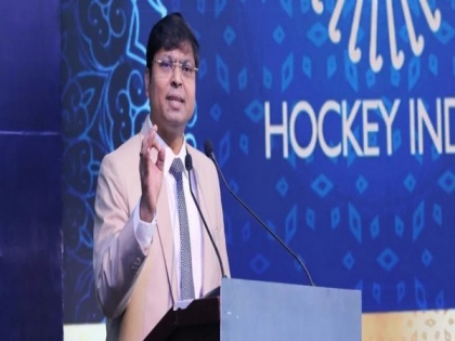 Hockey India distributes over 11,000 hockey sticks, over 3,300 balls, safety equipment to state member units, academies | Hockey India distributes over 11,000 hockey sticks, over 3,300 balls, safety equipment to state member units, academies