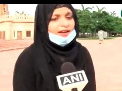 AIMIM leader booked for offering Namaz at public place in Lucknow | AIMIM leader booked for offering Namaz at public place in Lucknow AIMIM leader booked for offering Namaz at public place in Lucknow | AIMIM leader booked for offering Namaz at public place in Lucknow