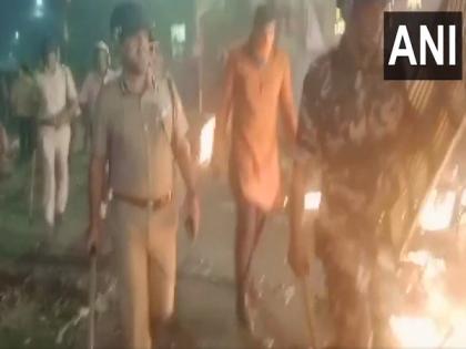 West Bengal police conduct flag march in Howrah after violence during Ram Navami procession | West Bengal police conduct flag march in Howrah after violence during Ram Navami procession
