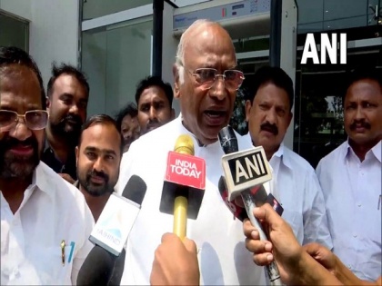 Home Minister always misguides: Kharge on Shah's Rahul claim | Home Minister always misguides: Kharge on Shah's Rahul claim