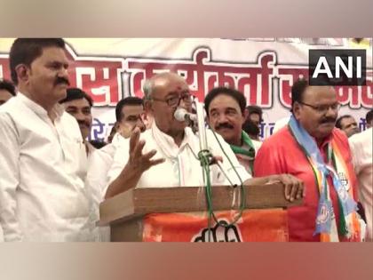 Madhya Pradesh: Former BJP MP Makhan Singh Solanki joins Congress | Madhya Pradesh: Former BJP MP Makhan Singh Solanki joins Congress