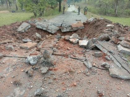 IED explosion by Naxals damage road in Chhattisgarh's Potampara | IED explosion by Naxals damage road in Chhattisgarh's Potampara