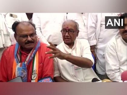 Madhya Pradesh: Former BJP MP Makhan Singh Solanki joins Congress | Madhya Pradesh: Former BJP MP Makhan Singh Solanki joins Congress Madhya Pradesh: Former BJP MP Makhan Singh Solanki joins Congress | Madhya Pradesh: Former BJP MP Makhan Singh Solanki joins Congress