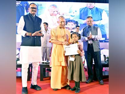 UP CM Yogi kicks off 'School Chalo Abhiyan' and campaign against communicable diseases | UP CM Yogi kicks off 'School Chalo Abhiyan' and campaign against communicable diseases